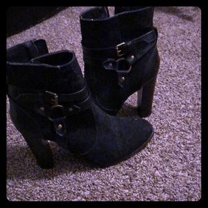 Black heel boots